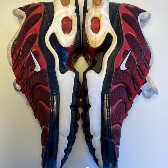 ❌SOLD❌ Vintage Nike VaporMax ❤️🖤 - Picture 2 of 4